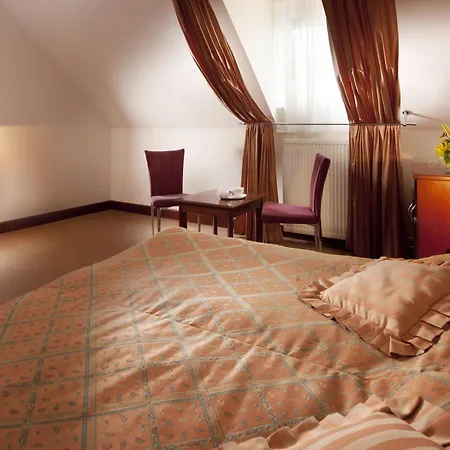 Concertino Zlata Husa Hotel
