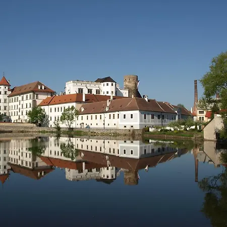 Concertino Zlatá Husa 4*