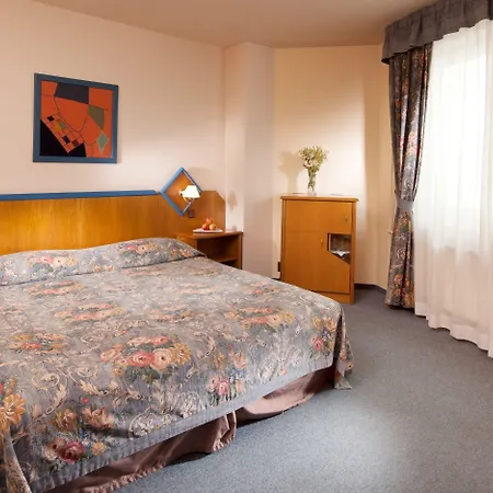 Concertino Zlata Husa Hotel 4*