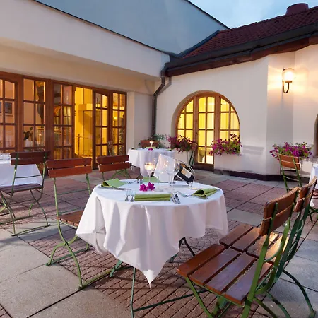 Concertino Zlatá Husa Hotel