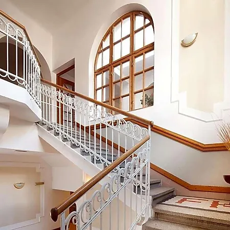 Hotel Concertino Zlata Husa Jindřichŭv Hradec