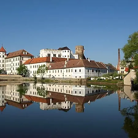 Hotel Concertino Zlata Husa 4*